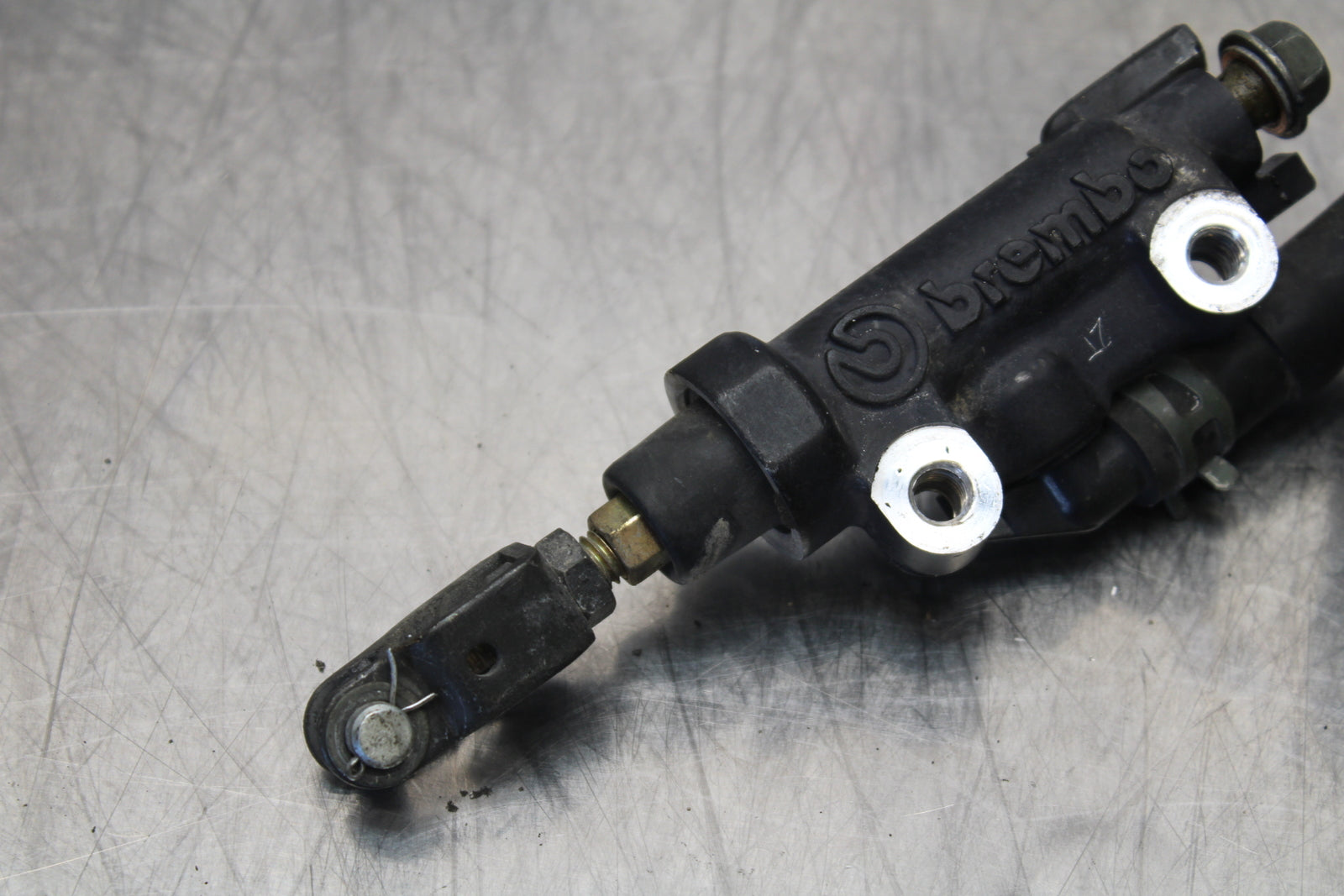 04 YAMAHA ROAD STAR XV1700A REAR BACK BRAKE MASTER CYLINDER W RESERVOIR BB155