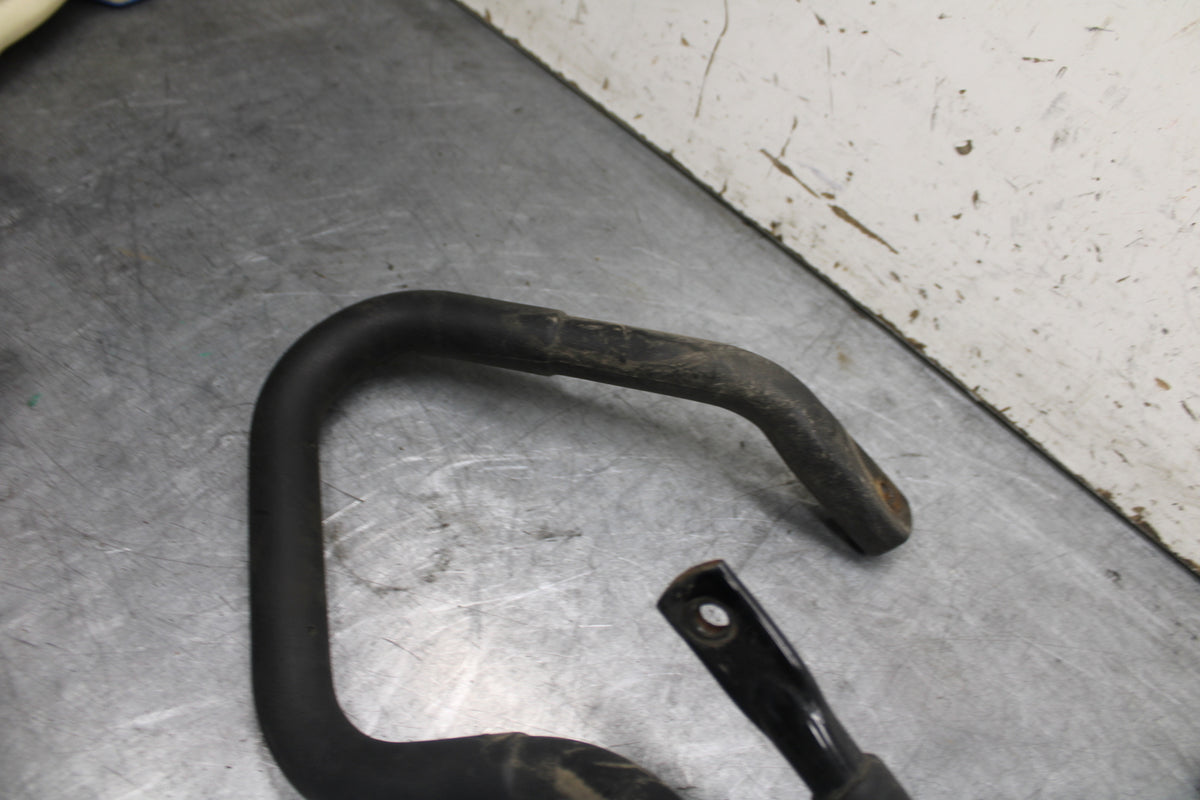 05-06 YAMAHA ROYAL STAR PASSENGER REAR SEAT GRAB BAR HANDLE SET BB697