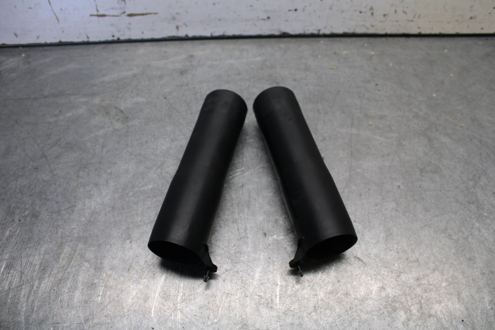 18-24 YAMAHA MT-07 FRONT FORK GUARDS SET PAIR BB662