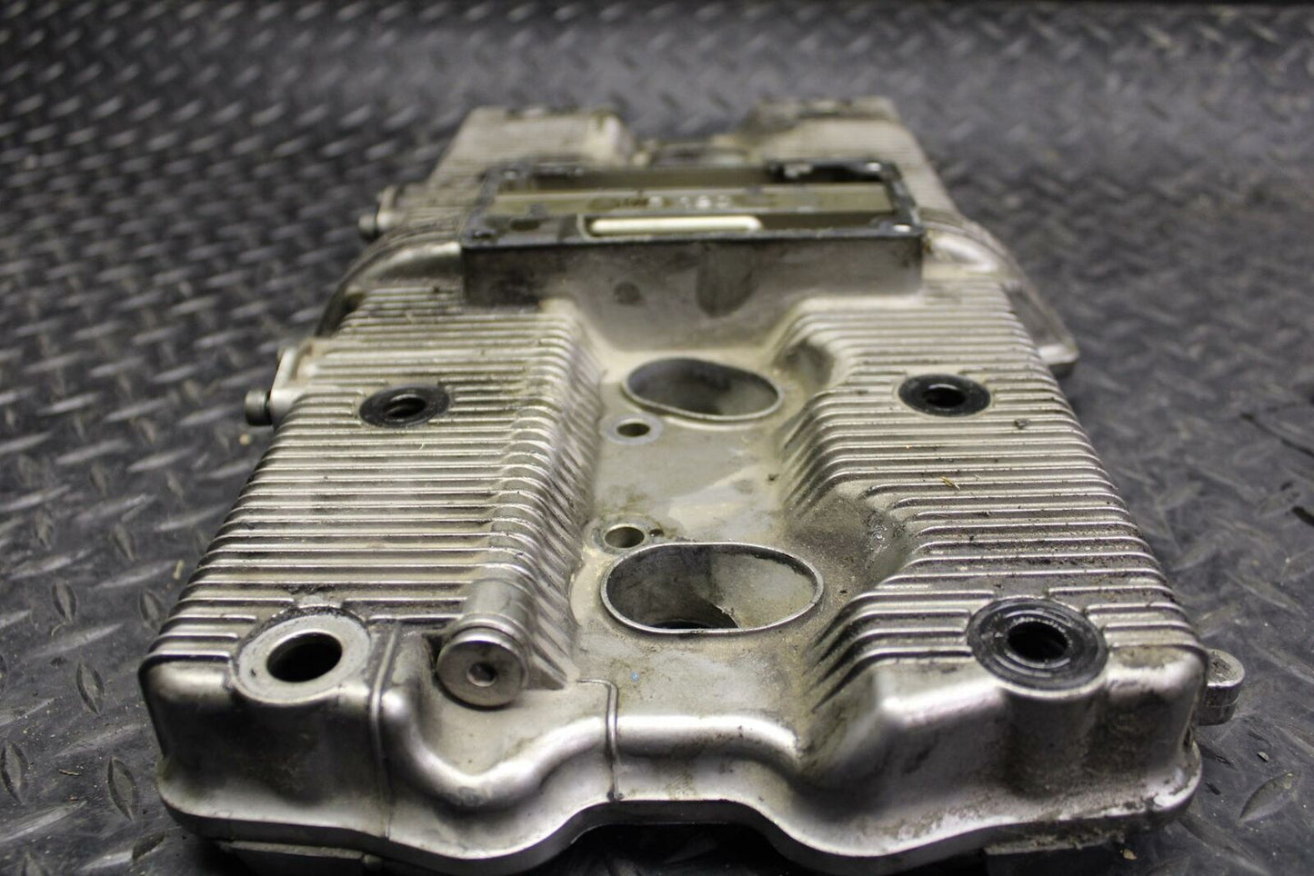 05-06 SUZUKI KATANA 750 GSX750F ENGINE TOP END CYLINDER HEAD COVER BB166
