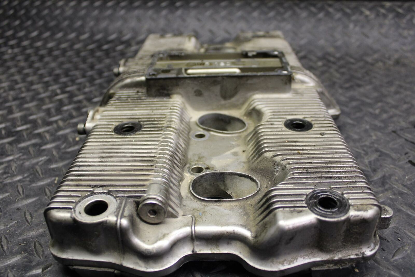 05-06 SUZUKI KATANA 750 GSX750F ENGINE TOP END CYLINDER HEAD COVER BB166