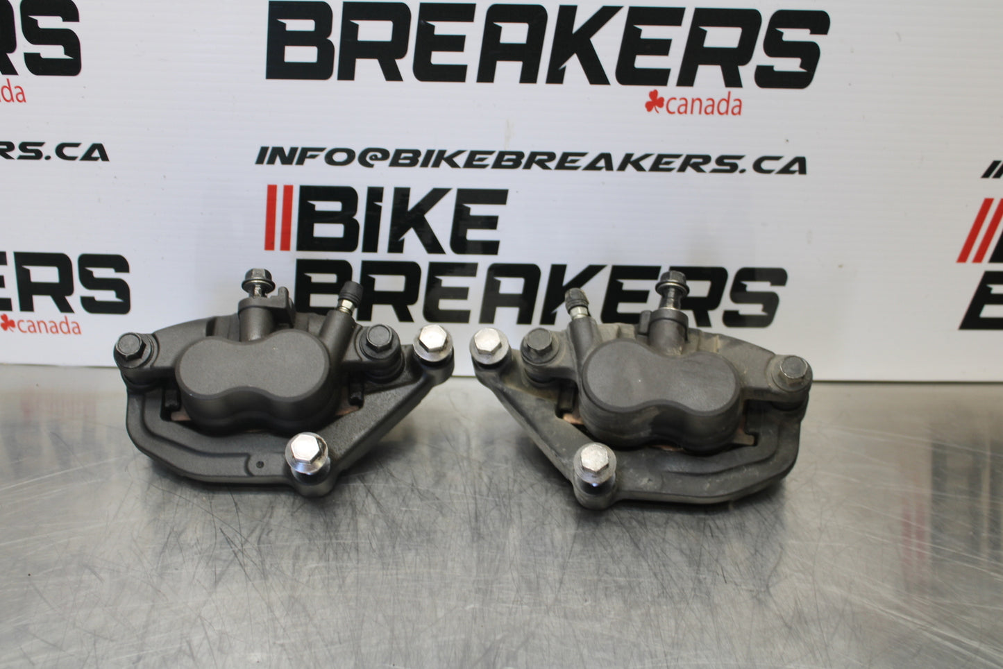09-15 YAMAHA FZ6R RIGHT LEFT FRONT BRAKE CALIPER SET PAIR CALIPERS BB161