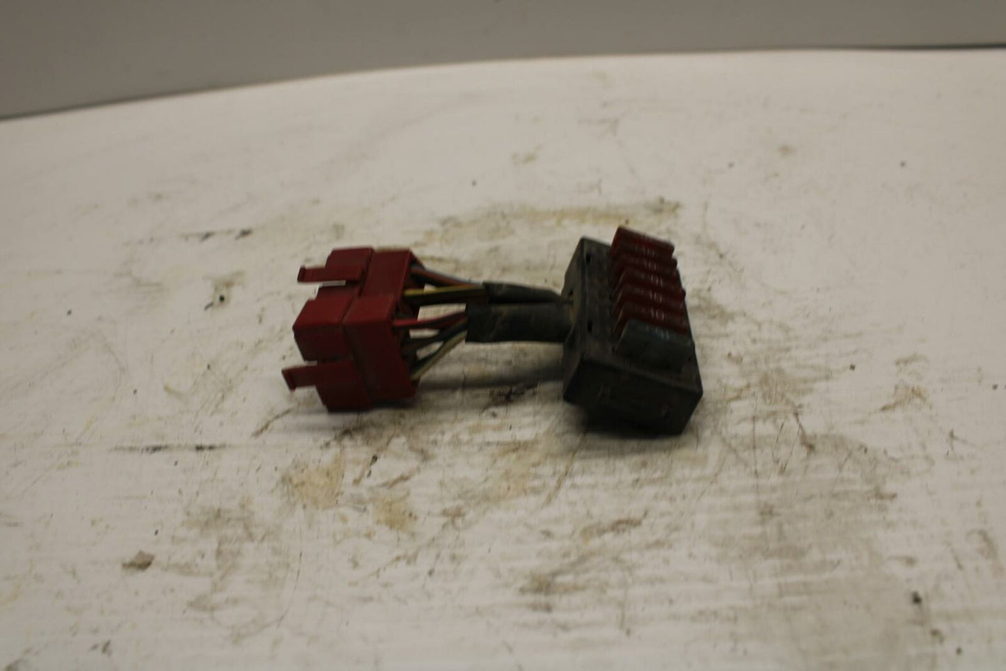 84-85 HONDA V30 MAGNA FUSE BOX BB251