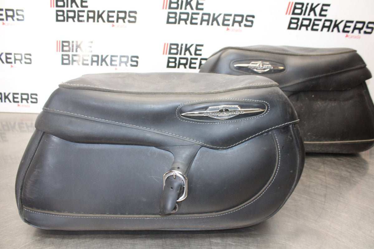 05-09 SUZUKI BOULEVARD C90 SIDE CARGO LUGGAGE SADDLEBAG BAG COMPARTMENT BB918