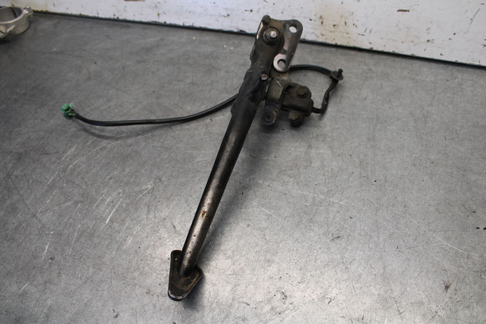 05-06 SUZUKI GSXR1000 KICKSTAND SIDE KICK STAND 42310-40F20 BB663