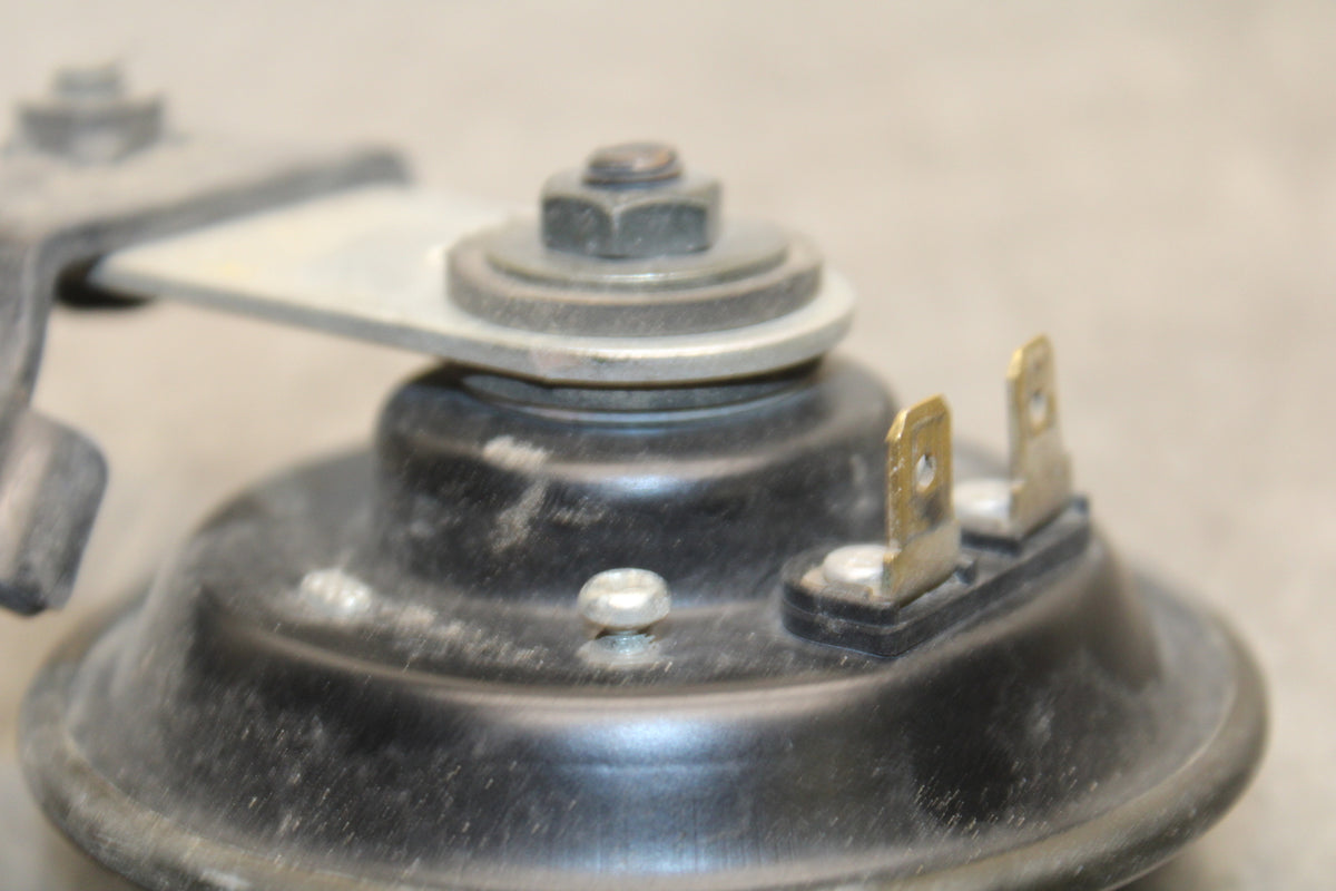 07-08 YAMAHA YZF R1 HORN SIGNAL BB675
