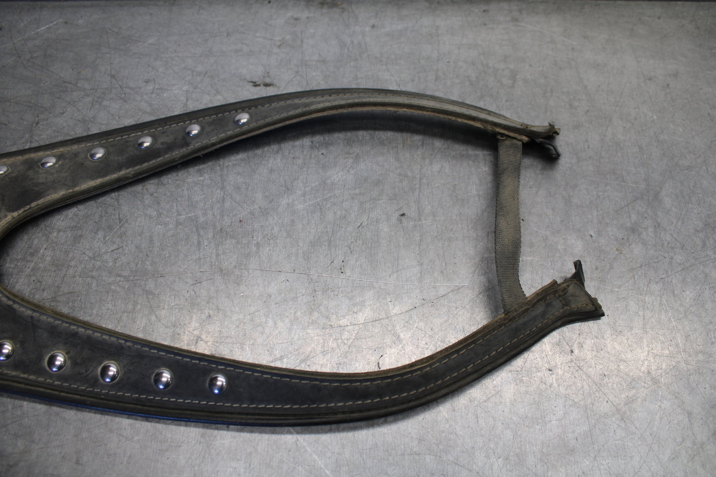 02-04 HONDA VTX1800S GAS TANK FUEL CELL BELT BB712