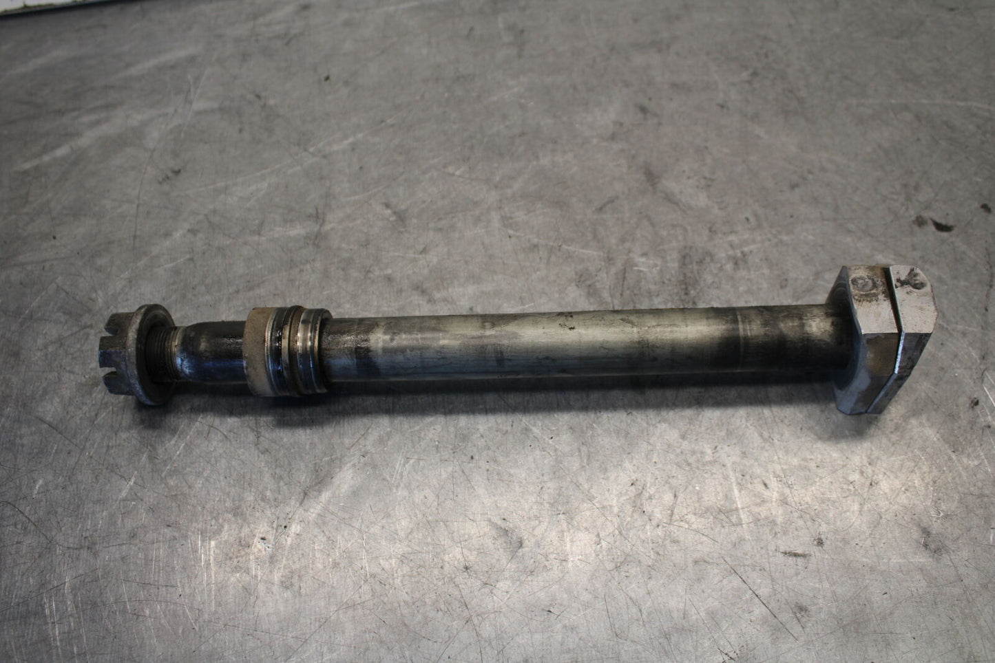 03-07 SUZUKI SV1000S REAR AXLE BACK WHEEL RIM PIVOT BOLT AXEL BB657