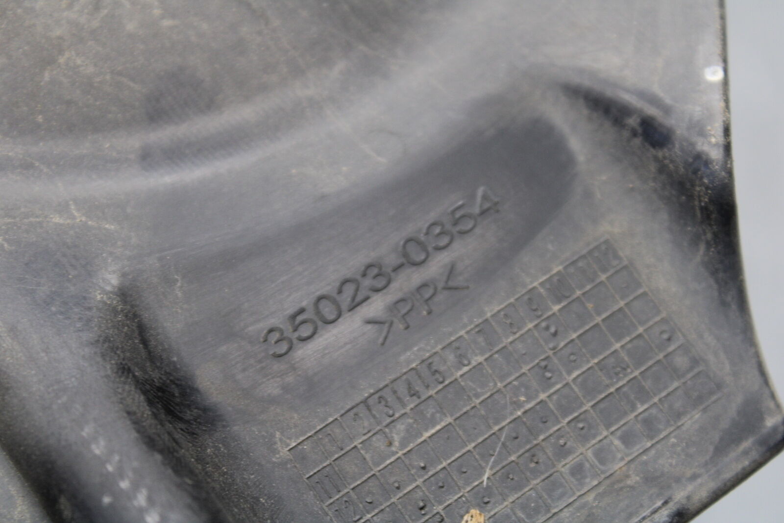 12-17 KAWASAKI ER-6N Z650 REAR BACK TAIL UNDERTAIL FAIRING COWL FENDER BB709