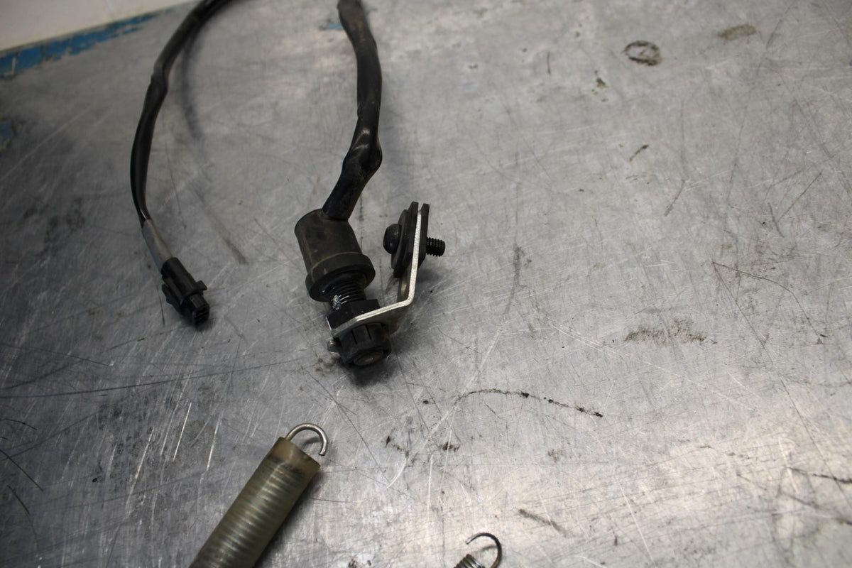 08-16 YAMAHA YZF R6 REAR SPRING BRAKE STOP SWITCH BB436