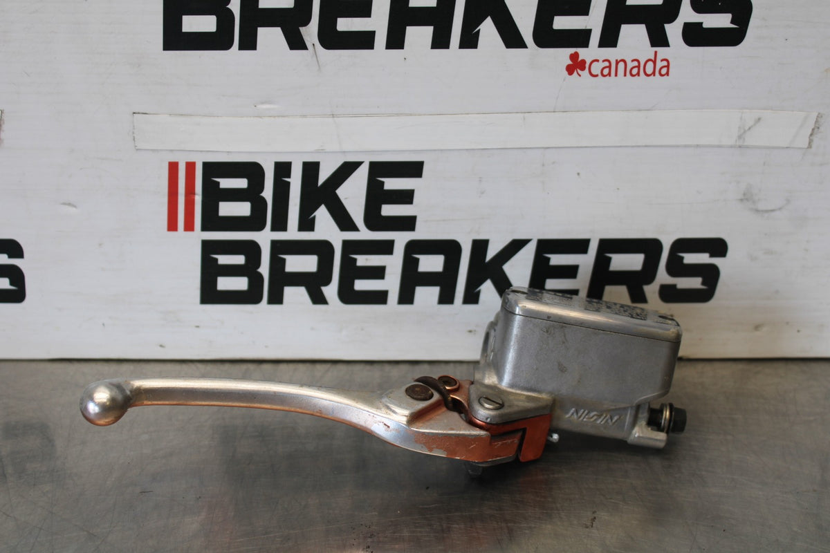 06-07 HONDA INTERCEPTOR 800 VFR800 FRONT BRAKE MASTER CYLINDER w/ LEVER BB917