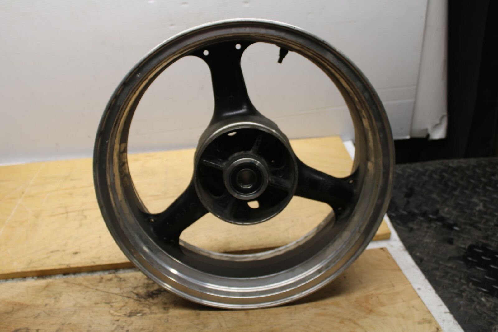 03-06 KAWASAKI Z1000 REAR WHEEL BACK RIM  BB319