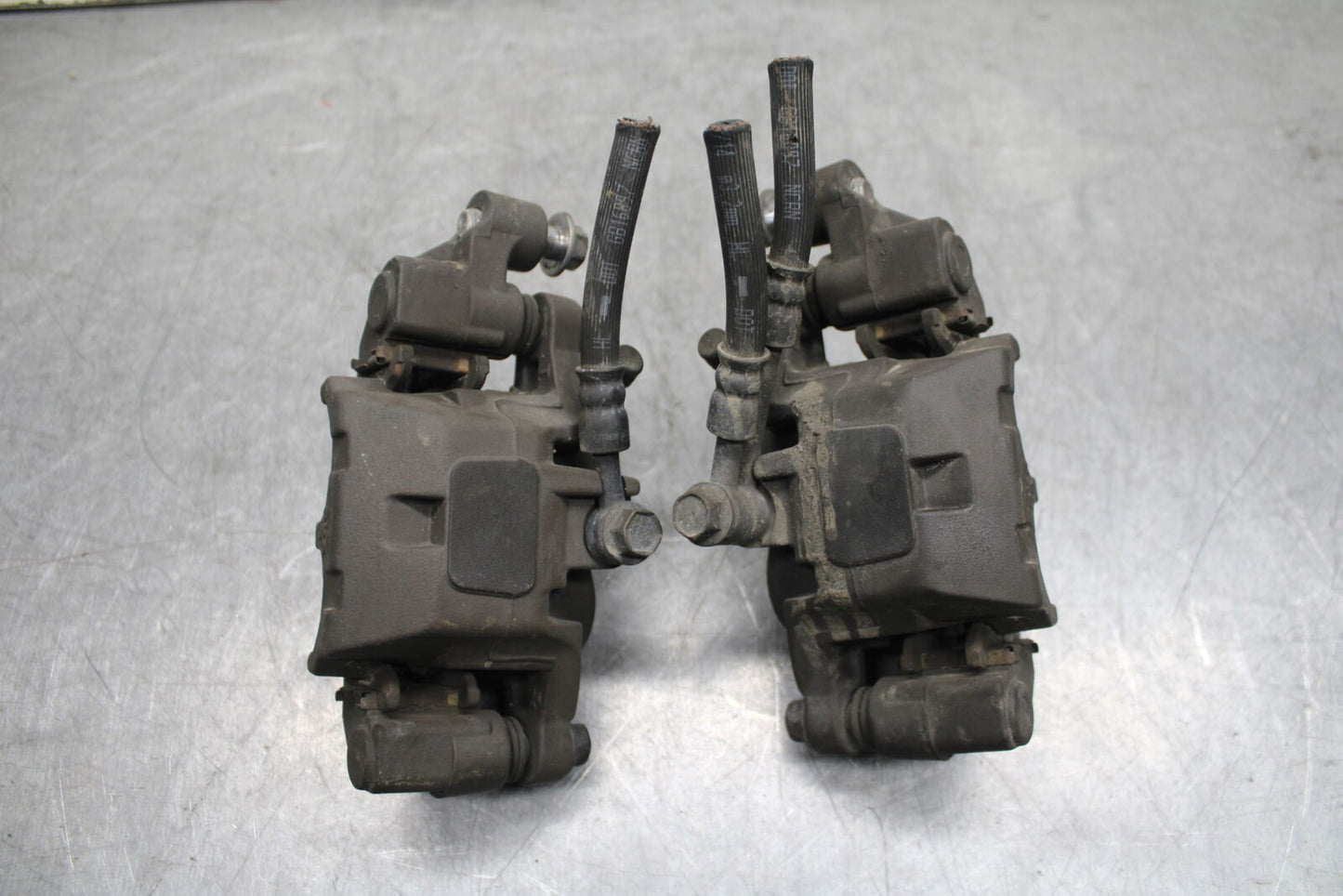 09-15 YAMAHA FZ6R RIGHT LEFT FRONT BRAKE CALIPER SET PAIR CALIPERS BB719
