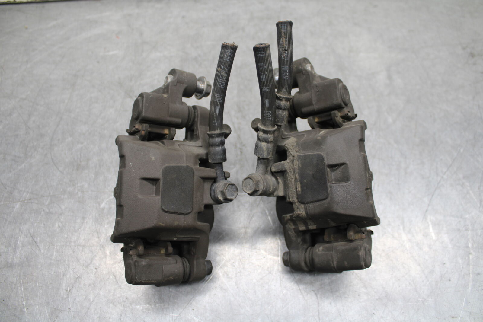 09-15 YAMAHA FZ6R RIGHT LEFT FRONT BRAKE CALIPER SET PAIR CALIPERS BB719
