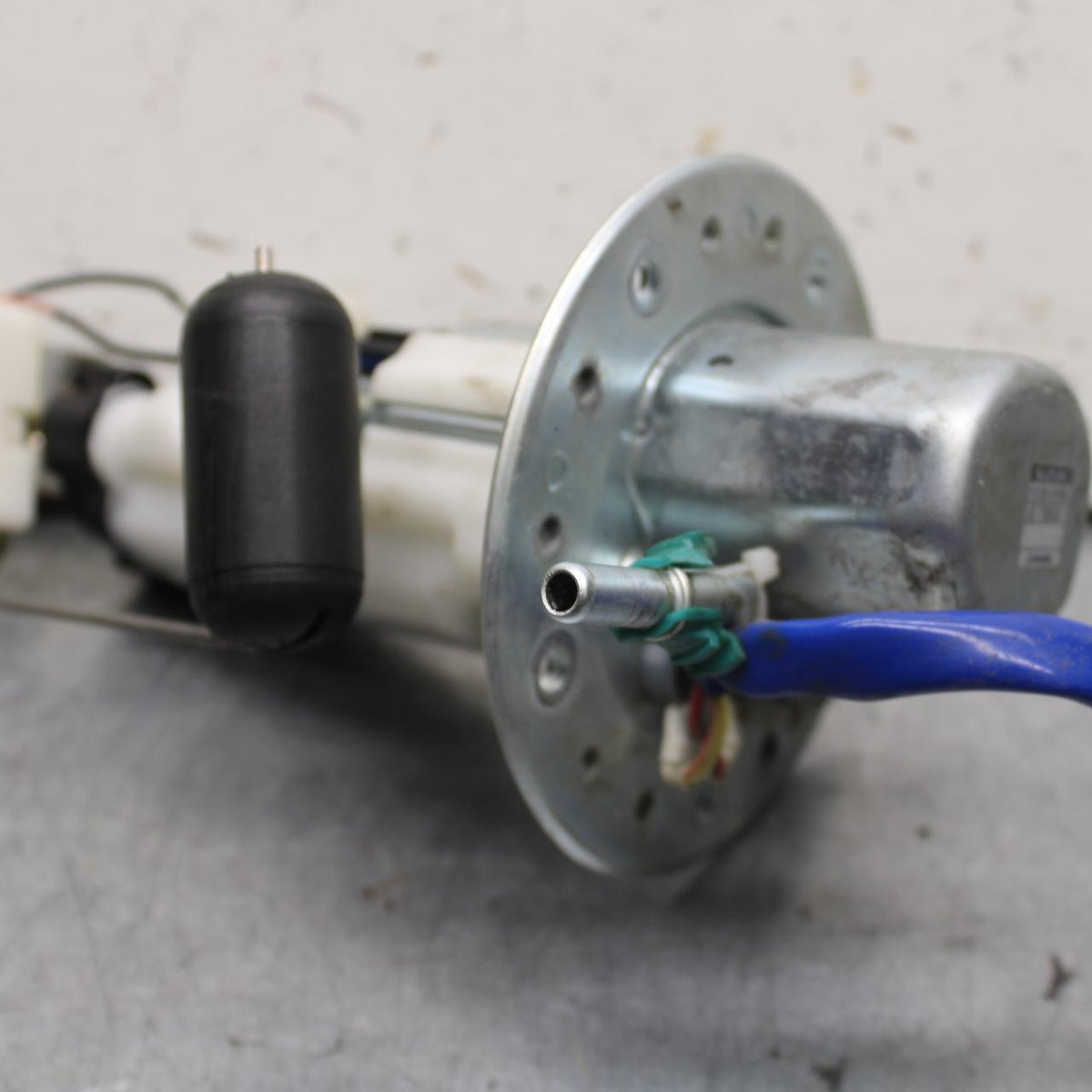 06-07 SUZUKI GSXR750 FUEL PUMP GAS PETROL SENDER UNIT 15100-01H00 BB645