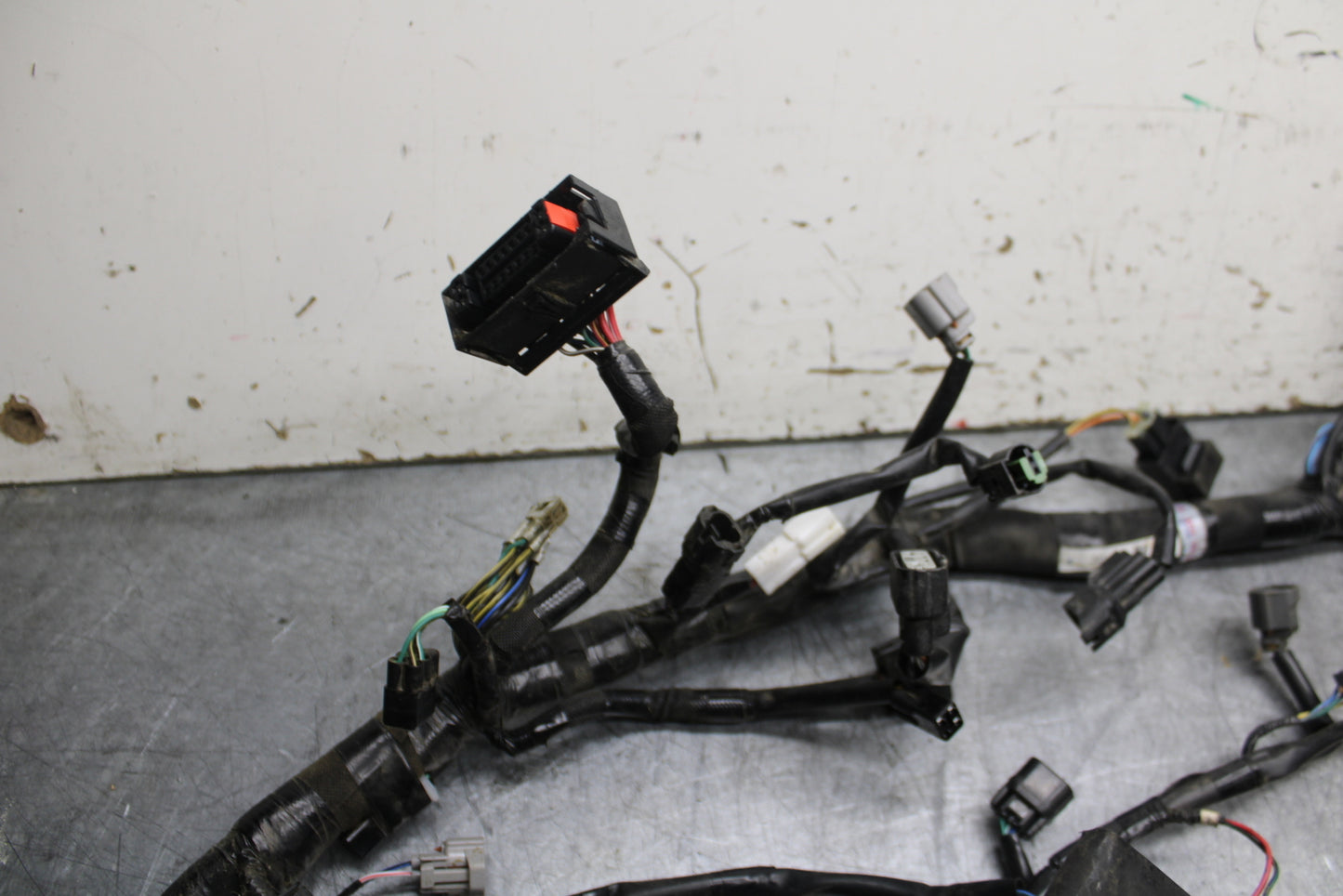 24-25 KAWASAKI NINJA ZX6R MAIN ENGINE WIRING HARNESS WIRE LOOM BB726