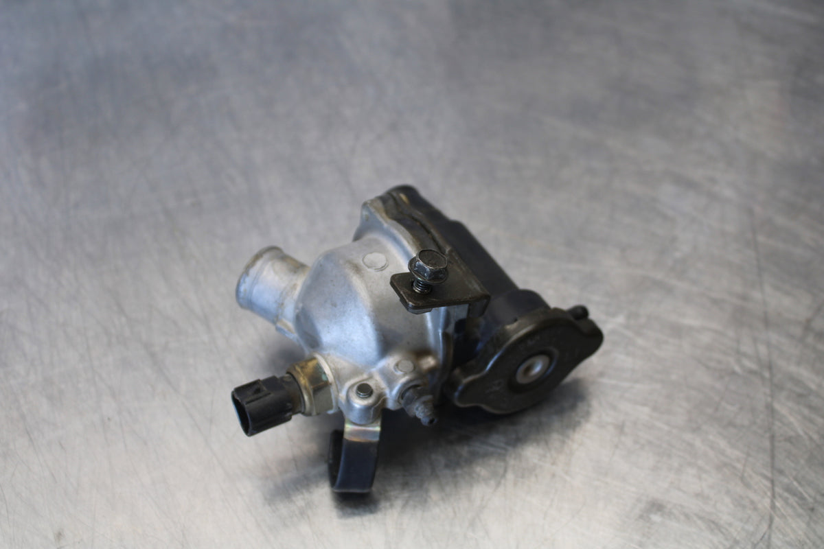 03-06 KAWASAKI Z1000 THERMOSTAT W HOUSING ASSEMBLY BB164