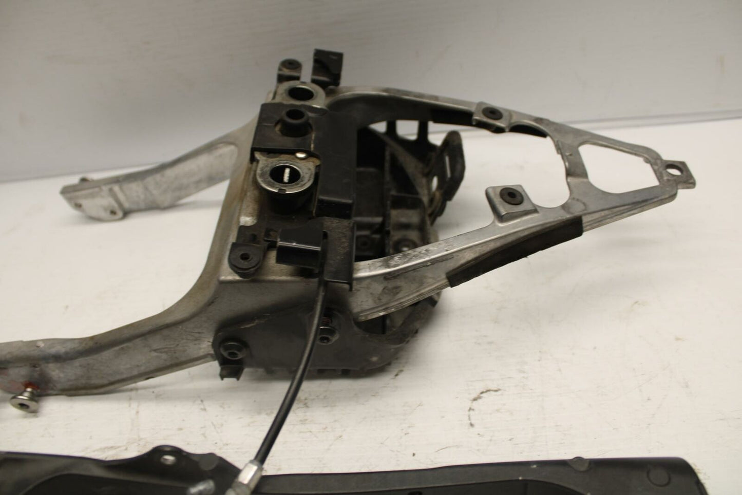 13-18 KAWASAKI NINJA ZX6R REAR BACK TAIL SUBFRAME SUB FRAME 32160-0398 BB240