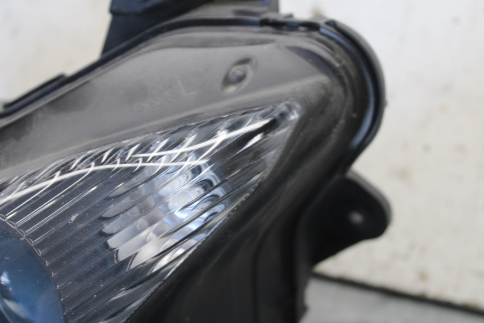 09-12 KAWASAKI NINJA ZX6R FRONT HEADLIGHT HEAD LIGHT LAMP 23007-0101 BB698