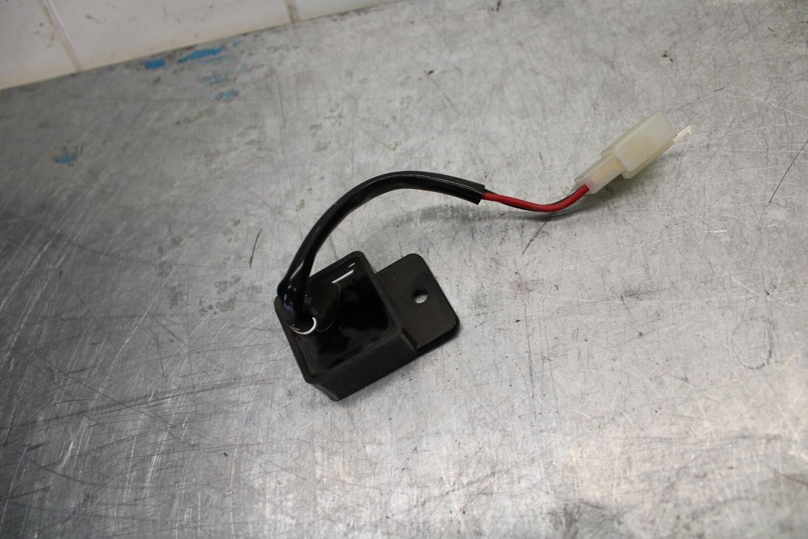 08-16 YAMAHA YZF R6 AFTERMARKET TURN SIGNAL BLINKER RELAY FLASHER SWITCH BB436