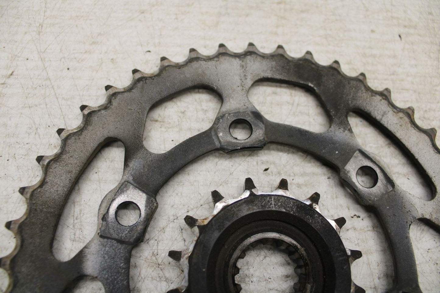 15 YAMAHA FZ09 FRONT SPROCKET BB367