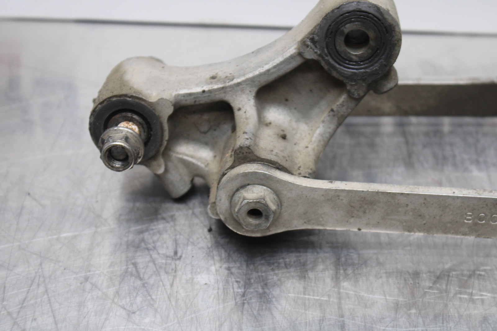 04-05 KAWASAKI NINJA ZX10R REAR DOGBONE SHOCK LINKAGE LINK BB163