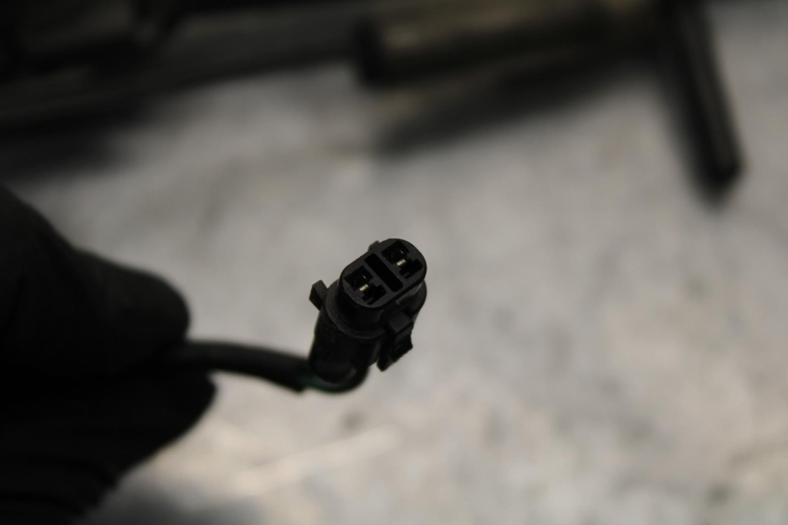 2011 Kawasaki Ninja ZX10R ZX1000K ABS KICKSTAND SIDE  32043-0090-18R BB555