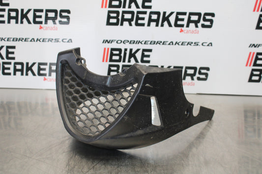 08 MOTO GUZZI BREVA 750 FRONT LOWER INNER EXHAUST V FAIRING COWL GUARD BB154