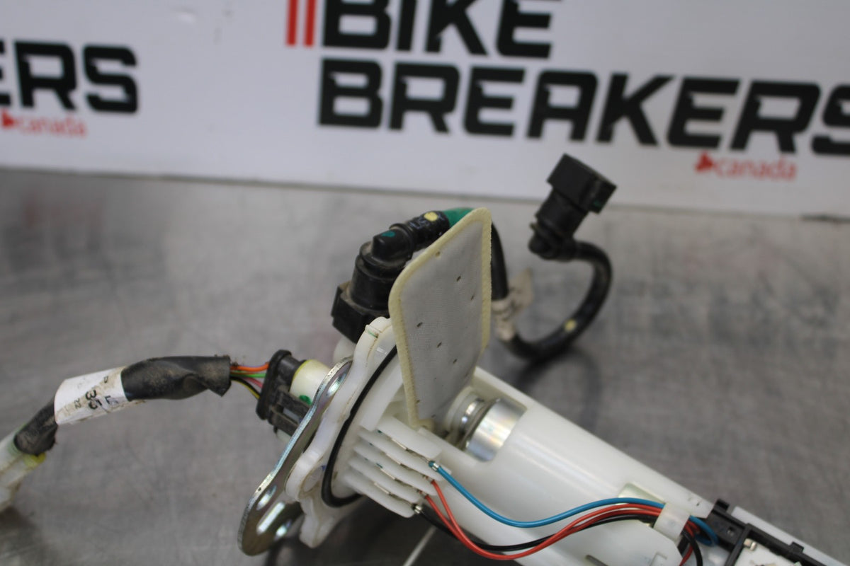 17-22 KTM 390 DUKE FUEL PUMP GAS PETROL SENDER UNIT BB180