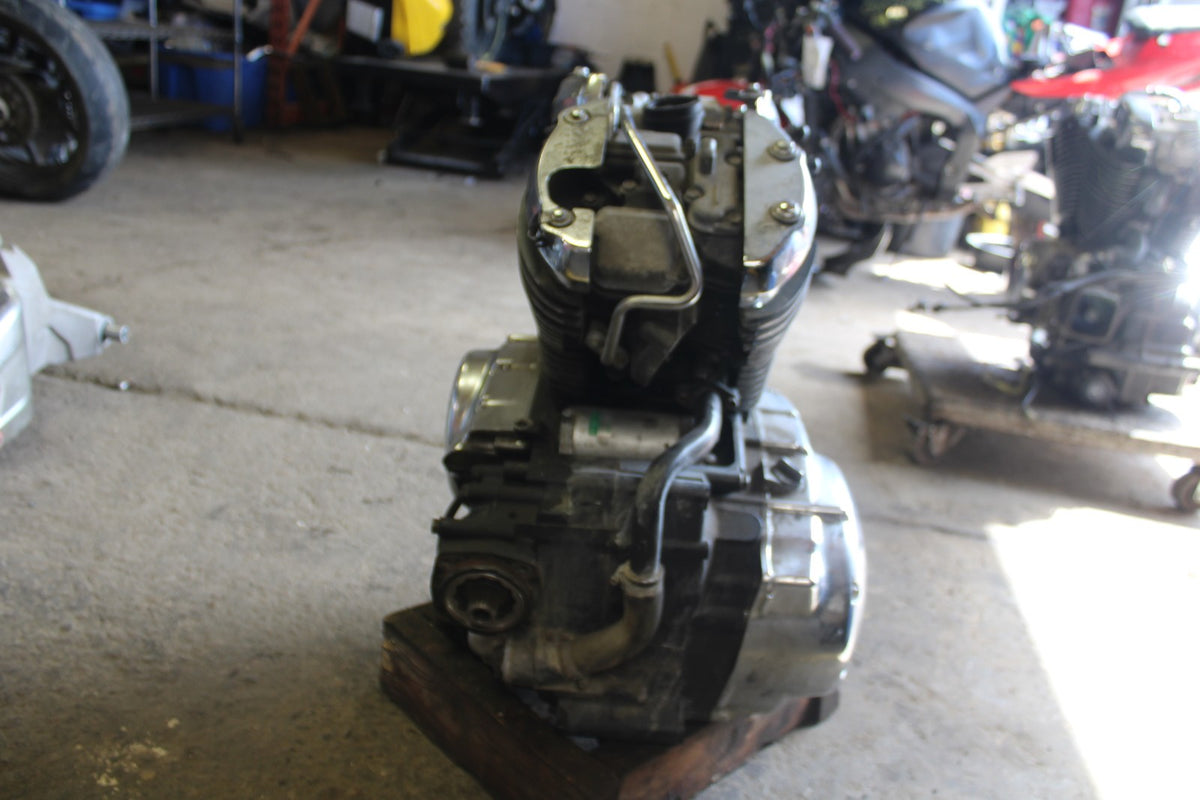 01-04 SUZUKI INTRUDER 800 ENGINE MOTOR BB00