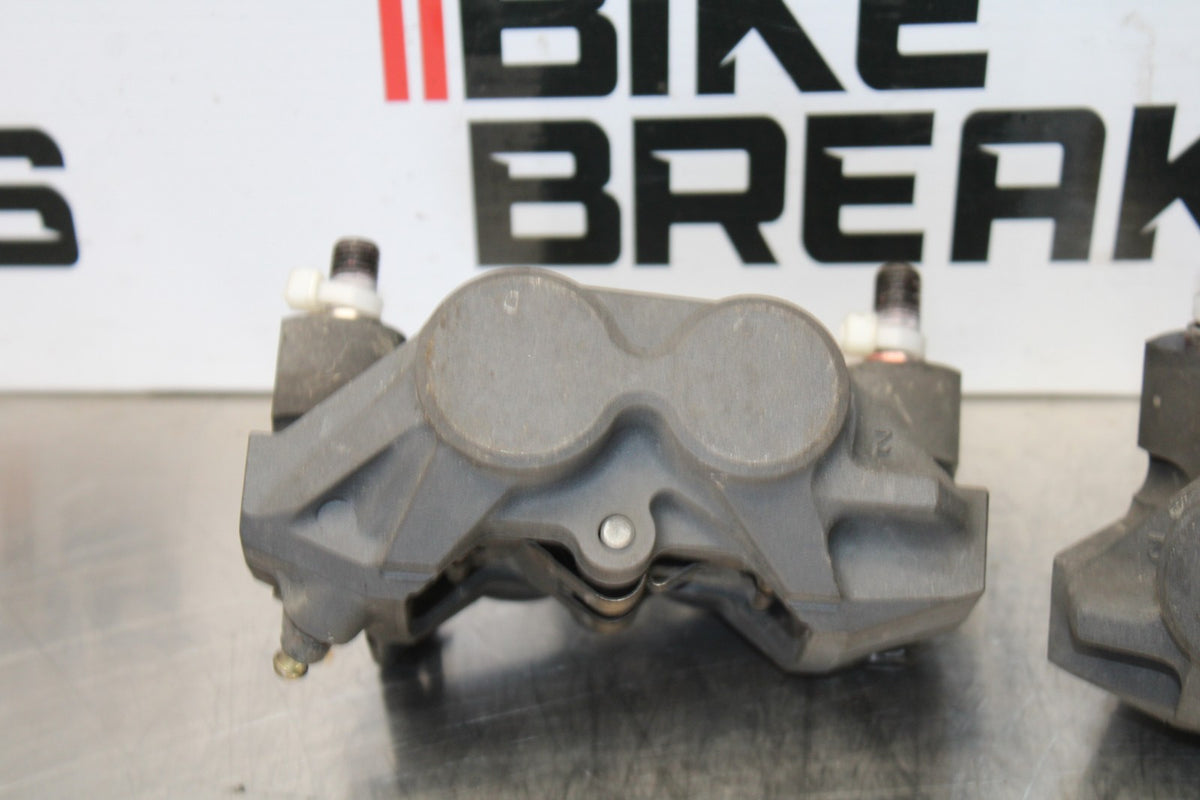 04-05 YAMAHA YZF R1 RIGHT LEFT FRONT BRAKE CALIPER SET PAIR CALIPERS BB173