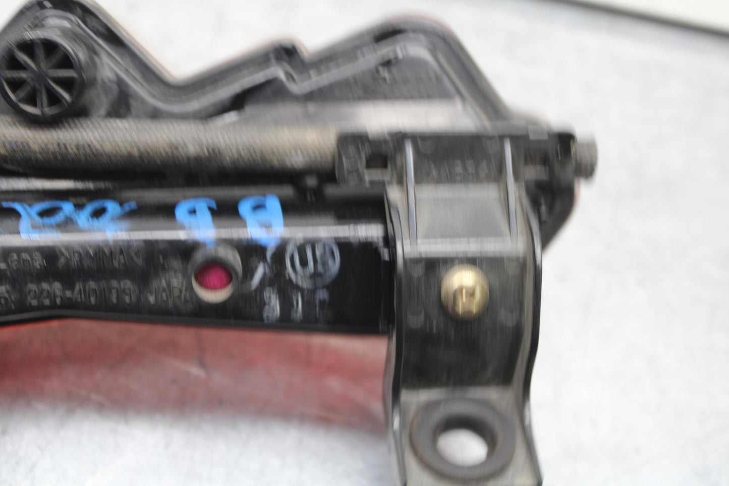 03-04 KAWASAKI NINJA ZX6RR REAR TAIL TAILLIGHT BACK BRAKE LIGHT BB105