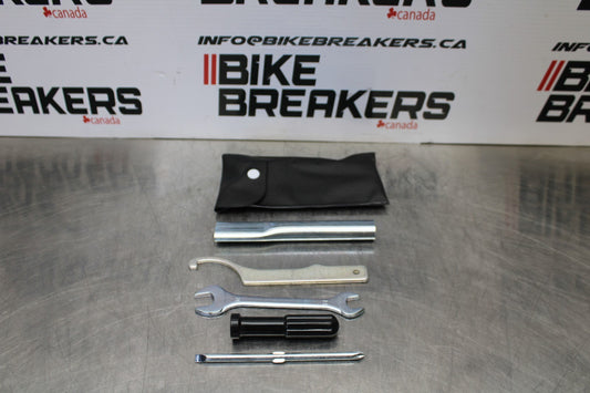 22-25 YAMAHA YZF R7 STOCK TOOLS OEM TOOL BAG KIT SET BB182