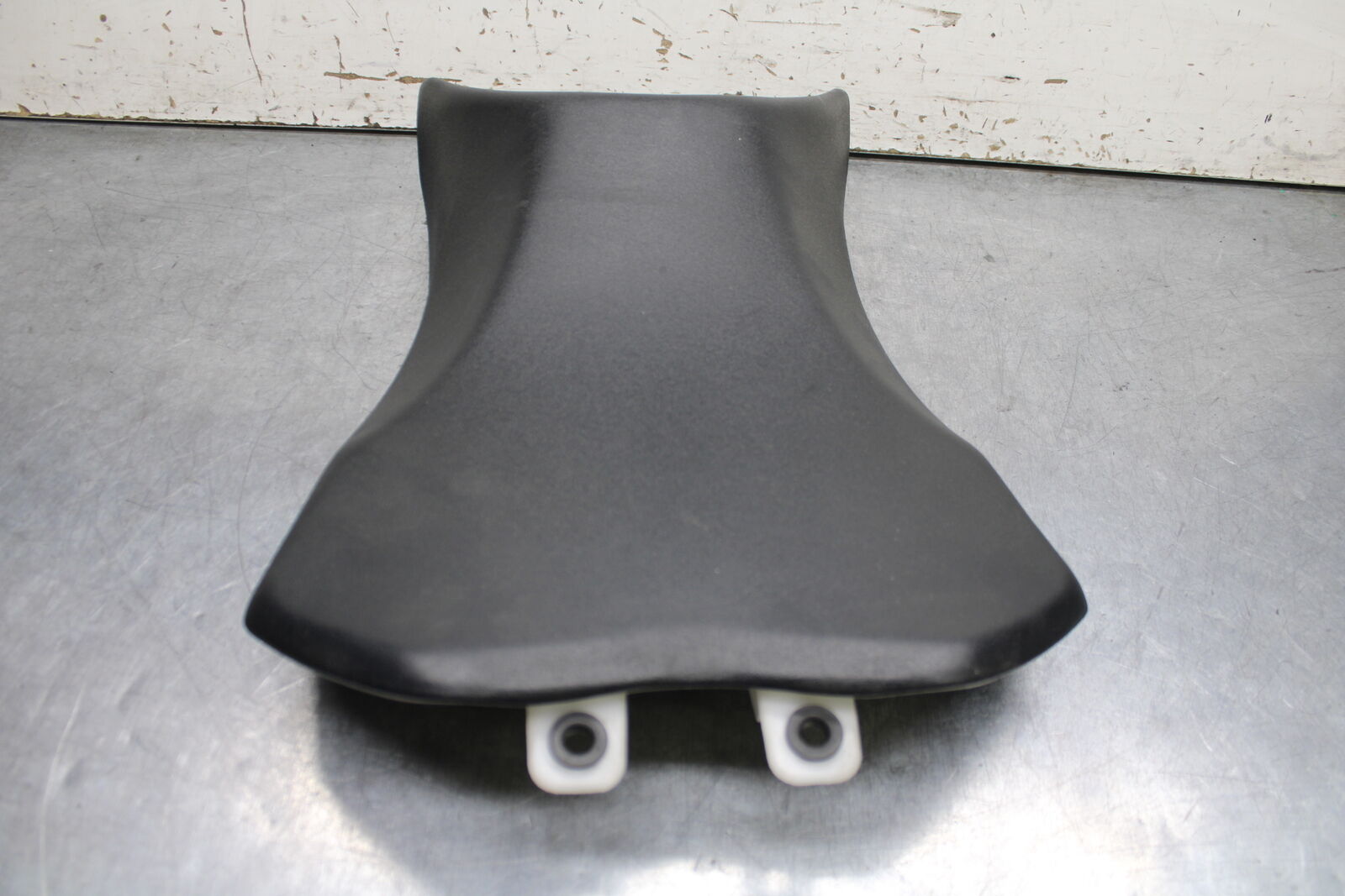 12-13 KAWASAKI Z1000 FRONT DRIVERS SEAT PAD SADDLE PILLION BB743