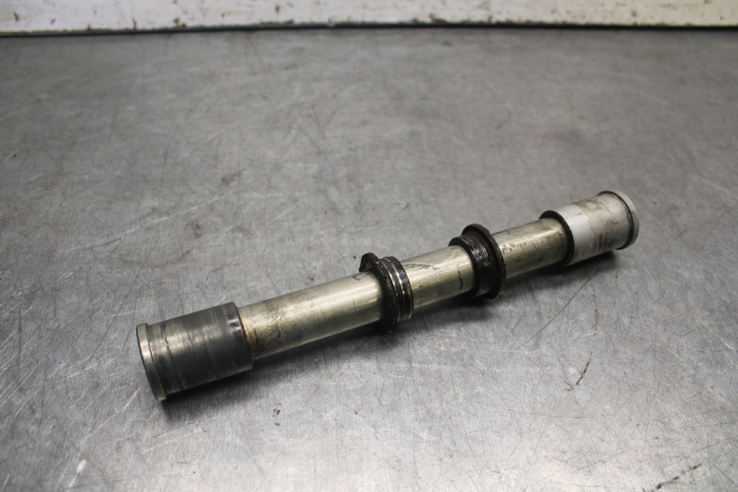 09-12 KAWASAKI NINJA ZX6R FRONT WHEEL RIM AXLE PIVOT BOLT 41068-0034 BB698