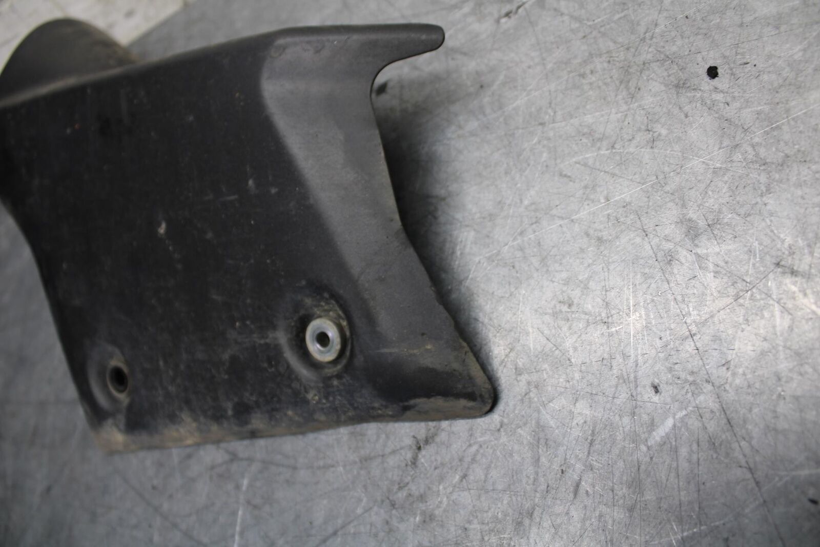 2012 Kawasaki Ninja ZX6R REAR MUFFLER EXHAUST PIPE COVER HEAT SHIELD BB529