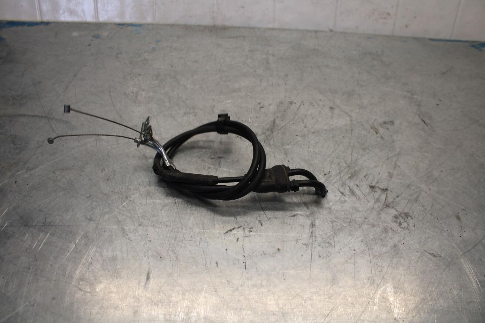 07-08 YAMAHA YZF R1 THROTTLE CABLES LINES BB425