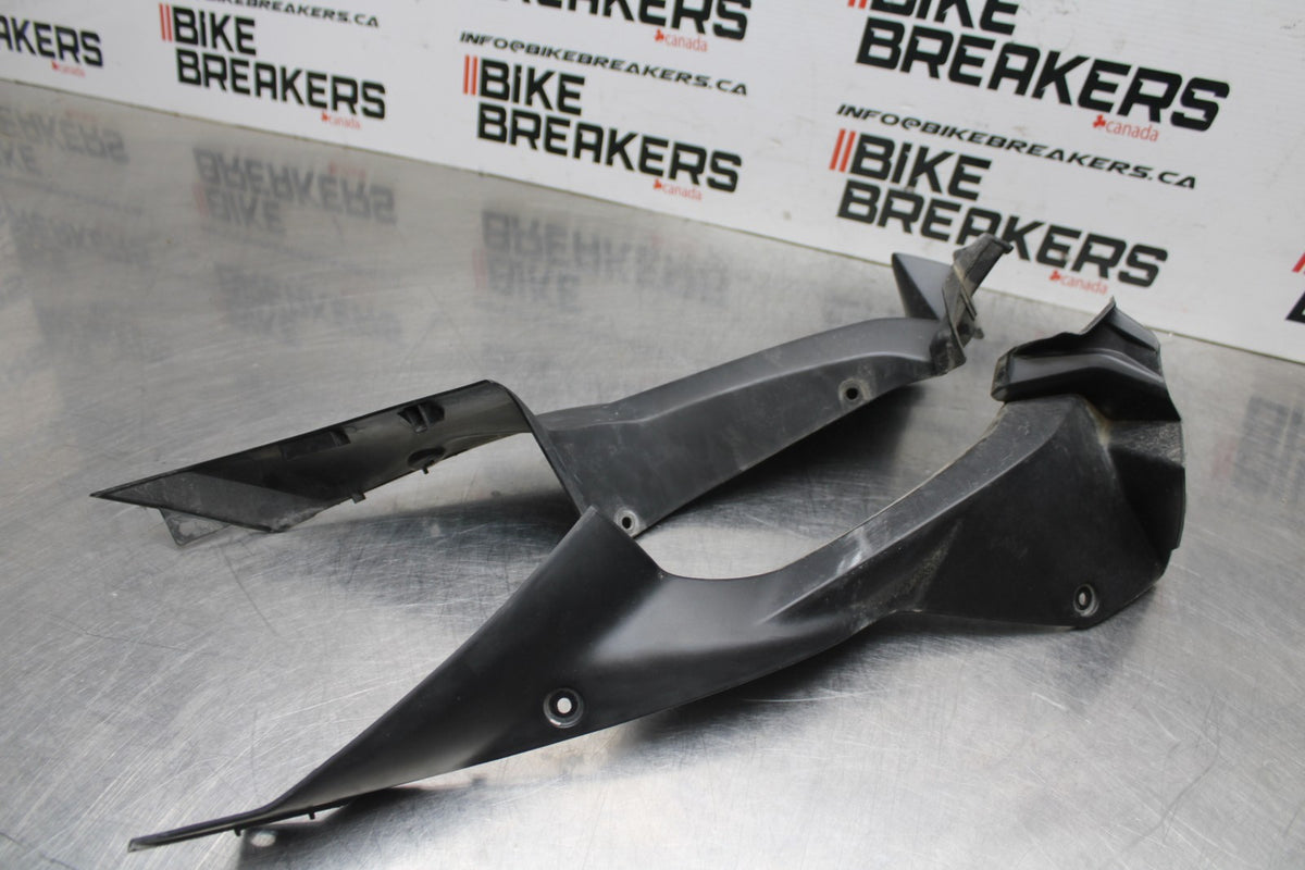 17-18 YAMAHA YZF R3 FRONT UPPER SIDE FAIRING COWL PLASTIC SET BB813