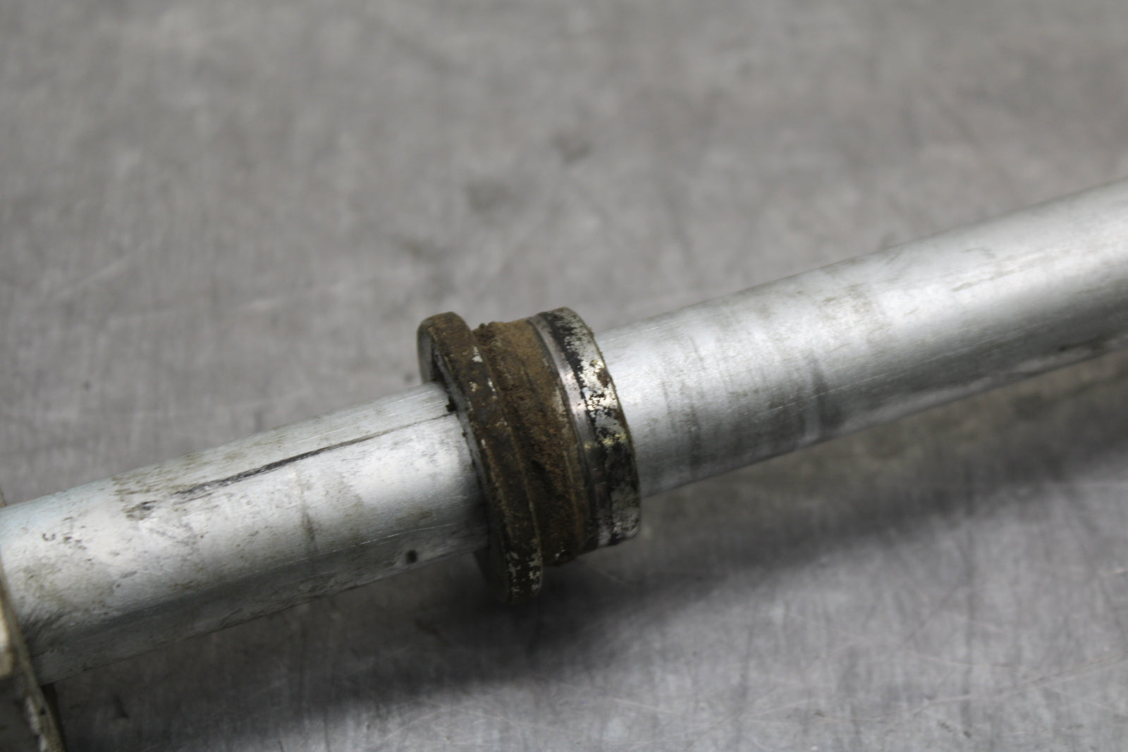 12-17 KAWASAKI NINJA 650 REAR AXLE BACK WHEEL RIM PIVOT BOLT AXEL BB129