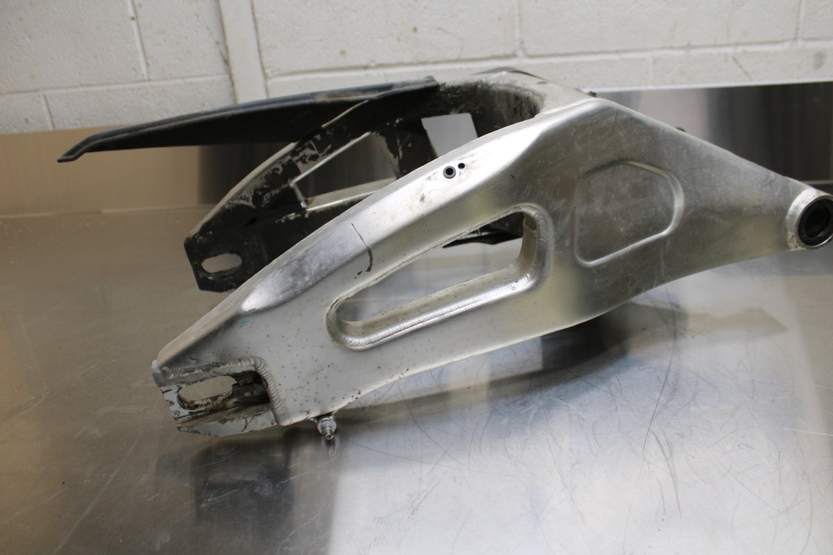 02-03 HONDA CBR900RR 954 REAR SWINGARM BACK SUSPENSION SWING ARM BB497