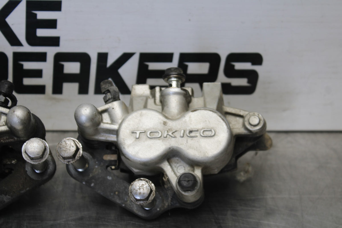 03 KAWASAKI VULCAN 1600 RIGHT LEFT FRONT BRAKE CALIPER SET PAIR CALIPERS BB865
