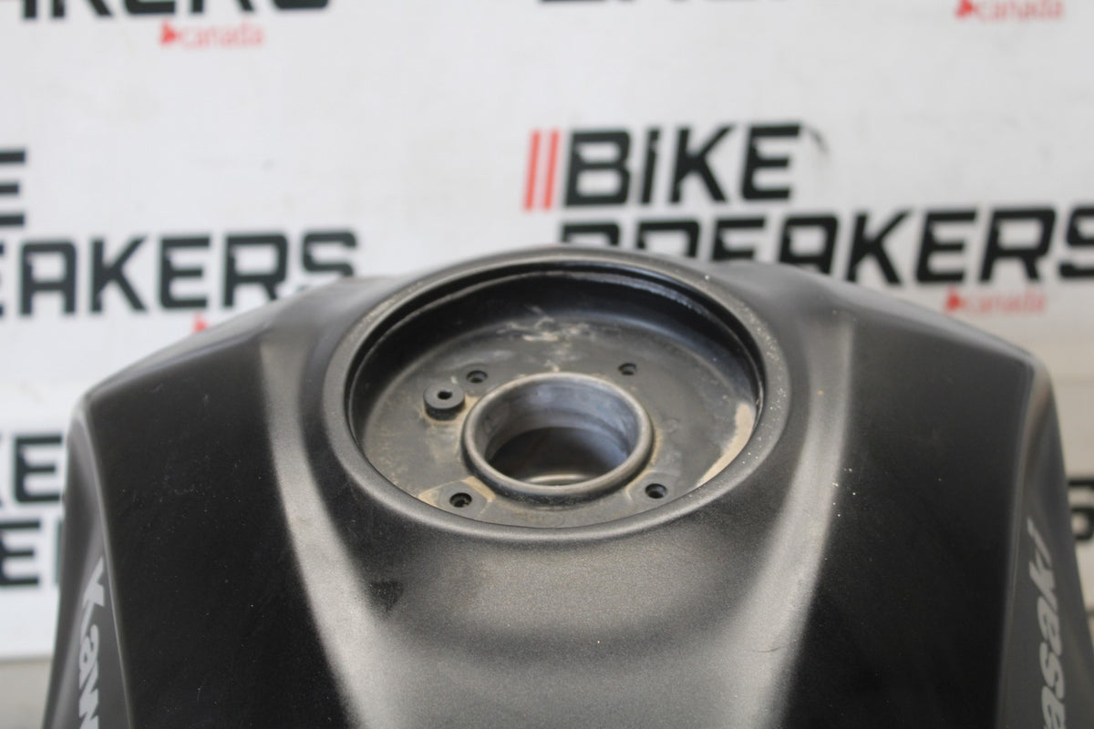 24-25 KAWASAKI NINJA 500 EX500J ABS GAS TANK FUEL CELL PETROL RESERVOIR BB934