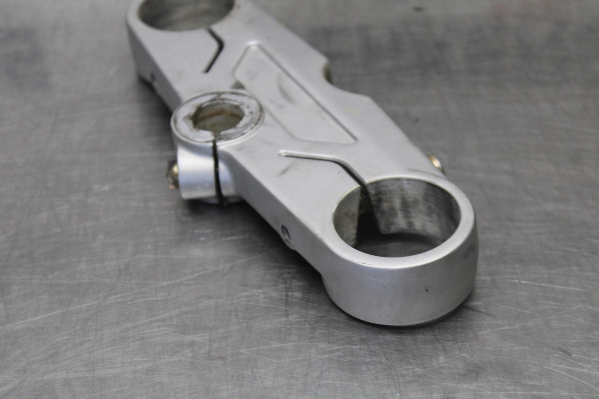 05 DUCATI SUPERSPORT 800 FORKS UPPER TRIPLE TREE CLAMP BB913