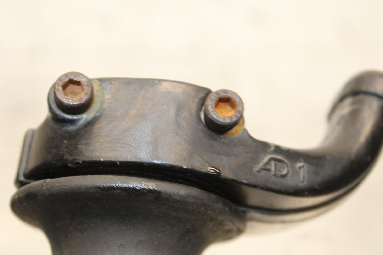 2000 Kawasaki Ninja ZX12R ZX1200A THROTTLE CABLE LINE HOUSING GUIDE BB565