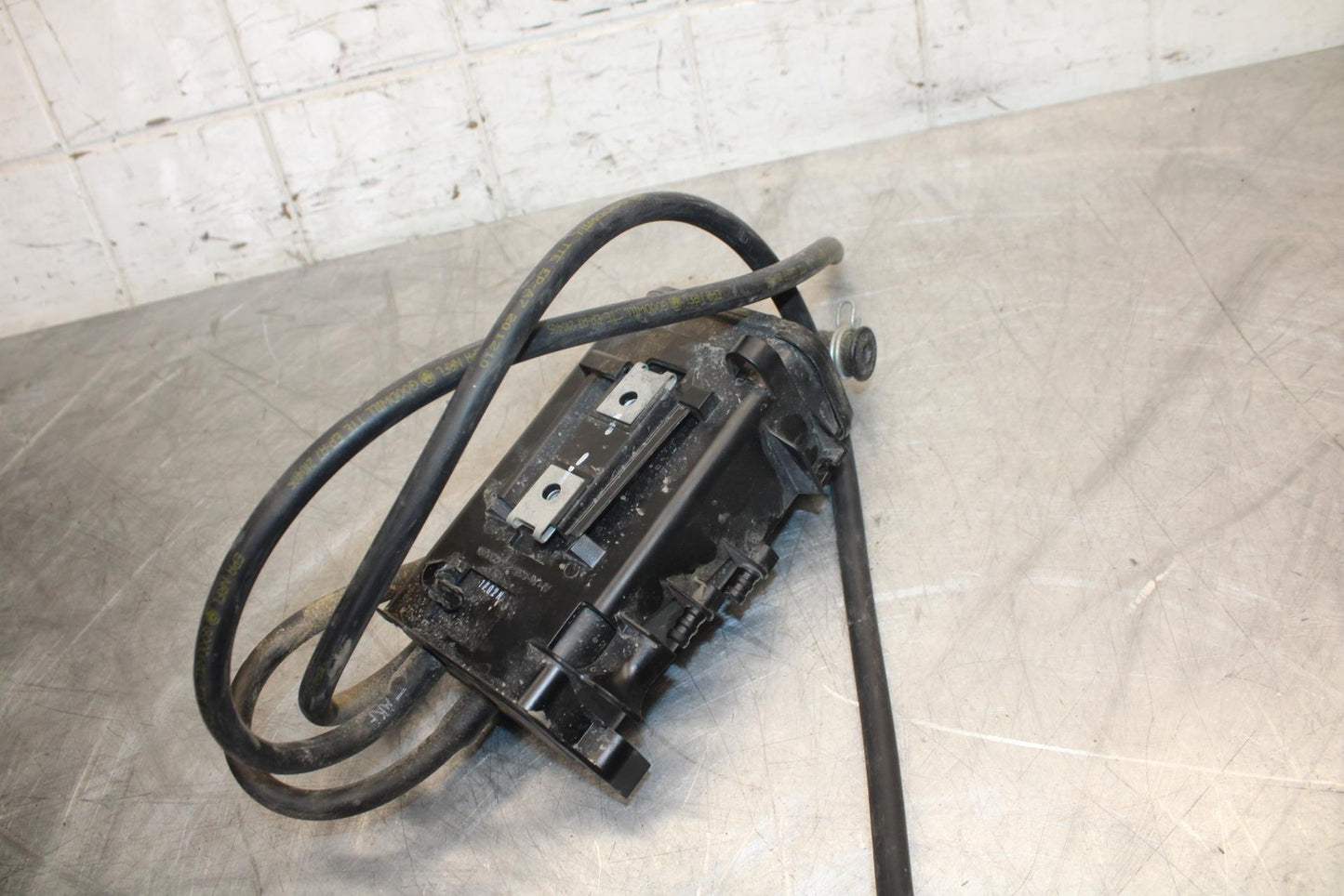 22 KTM 890 ADVENTURE   EVAP VAPOR  CHARCOAL EMISSION CANISTER BB514