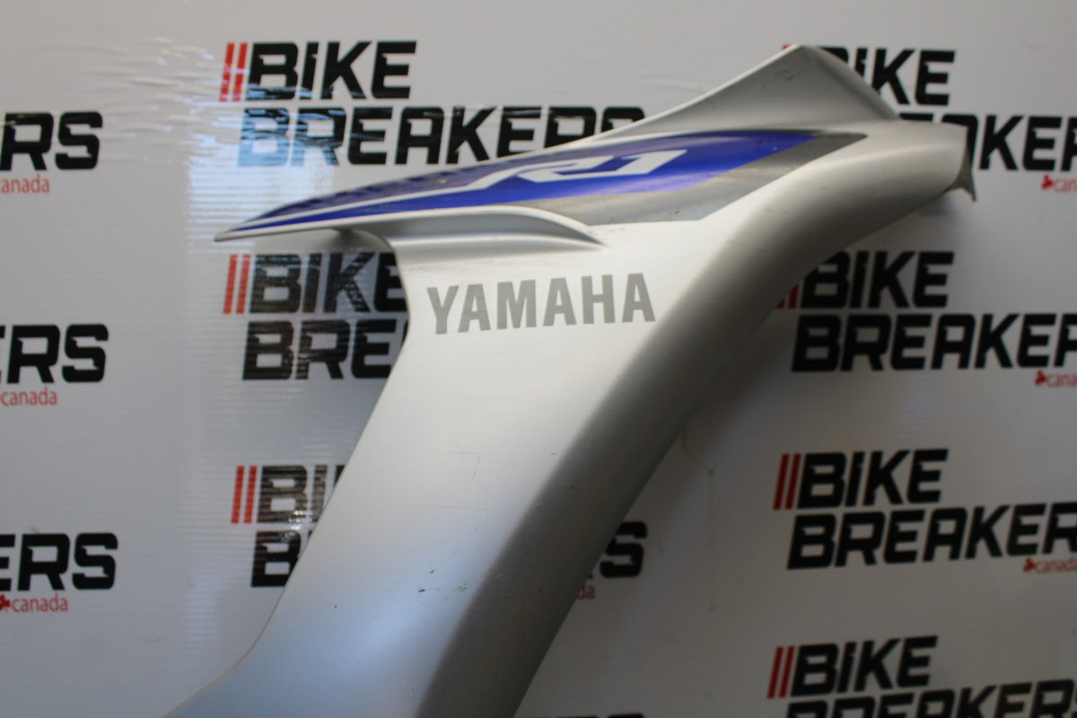 15-17 YAMAHA YZF R1 RIGHT MID UPPER SIDE FAIRING COWL BB190