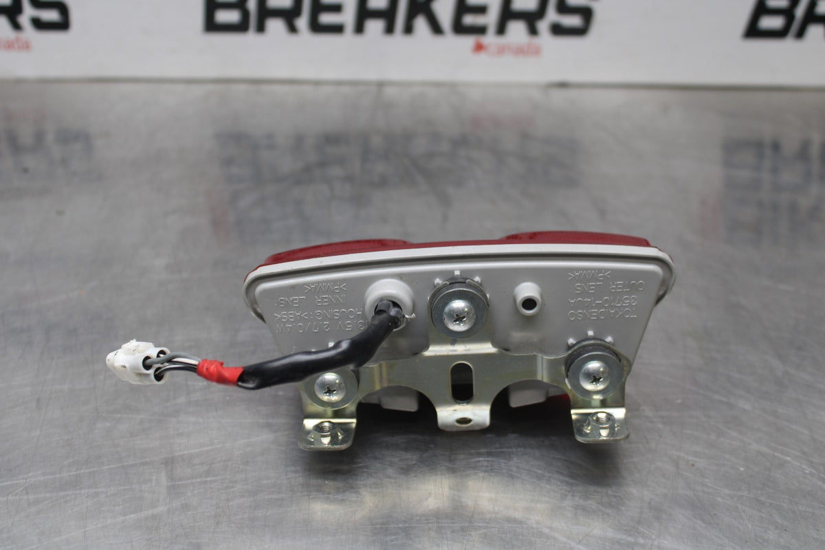 11-25 SUZUKI GSXR 600  REAR TAIL TAILLIGHT BACK BRAKE LIGHT BB830