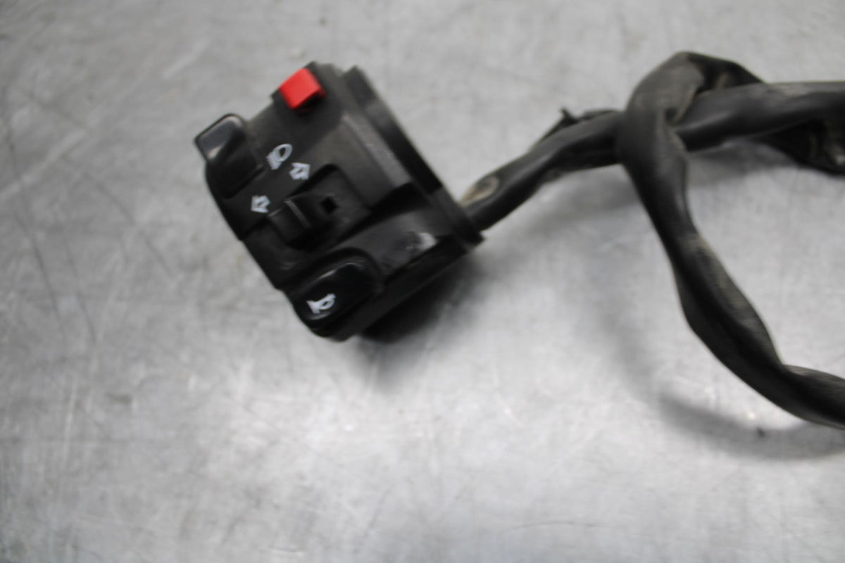 15-17 KAWASAKI EX 650 NINJA  EX 650 ABS LEFT  HANDLE HORN SIGNALS SWITCH  BB494