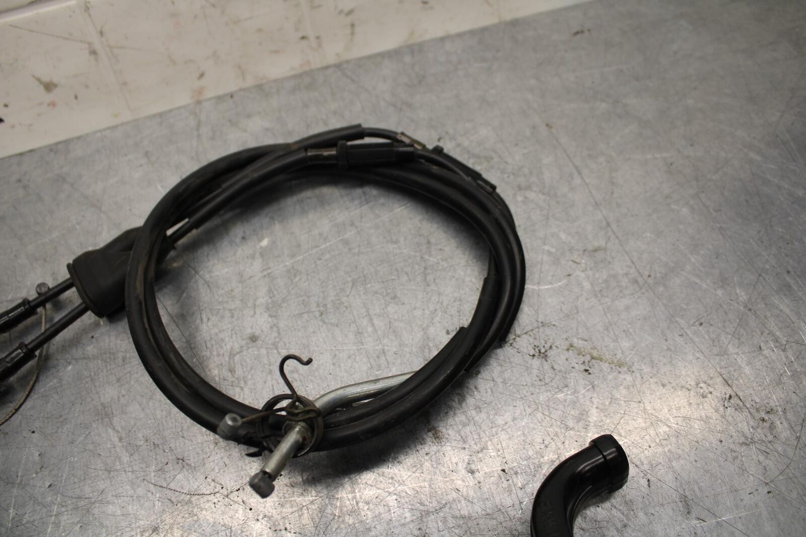 08-09 KAWASAKI NINJA ZX14R THROTTLE CABLE LINE HOUSING GUIDE BB73