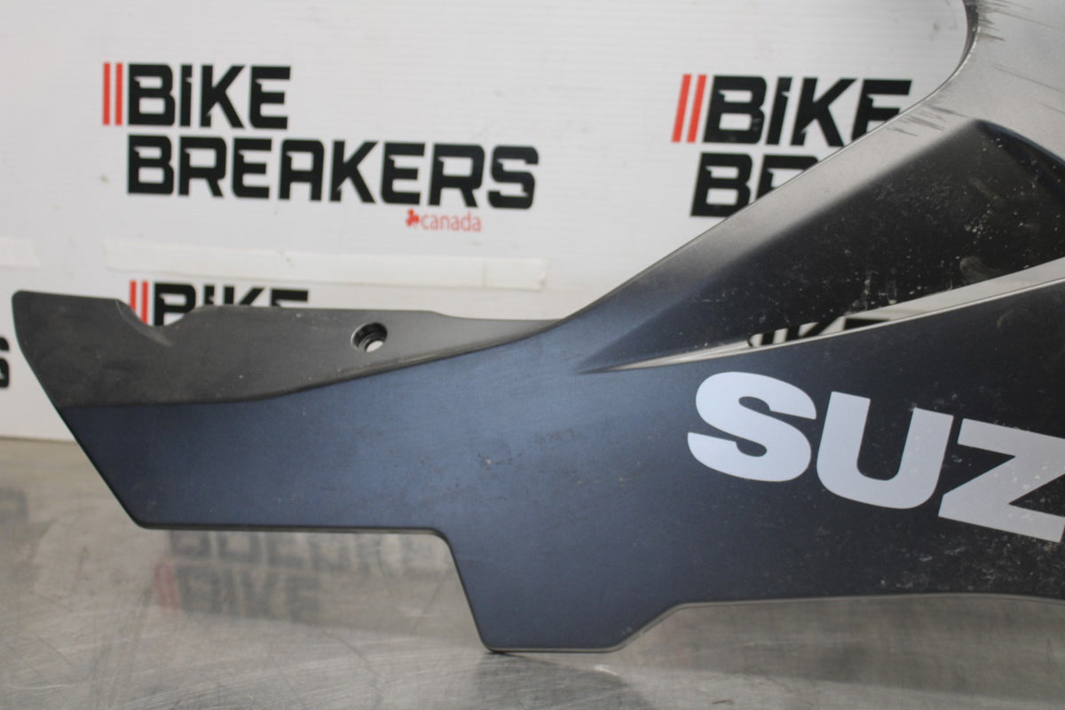 15-26 SUZUKI GSXR600 RIGHT LOWER BOTTOM BELLY SIDE FAIRING COWL  BB888